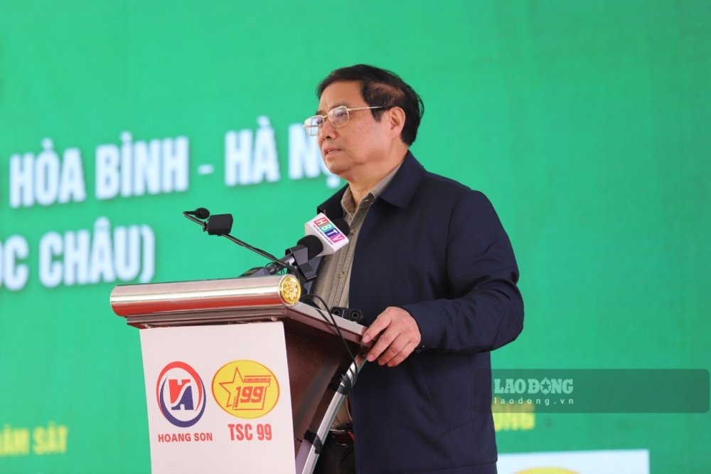 Thủ tướng dự lễ khởi công dự án đường hơn 4.000 tỉ đồng ở Hòa Bình Thủ tướng dự lễ khởi công dự án đường hơn 4.000 tỉ đồng ở Hòa Bình