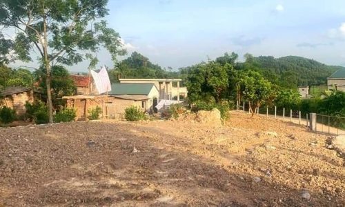 BÁN ĐẤT THỊ TRẤN 1000M2, đã xây tường bao 1000m2 khu xóm Khì, thị trấn Mãn Đức, Tân Lạc ( 200m2 đất ở đô thị)