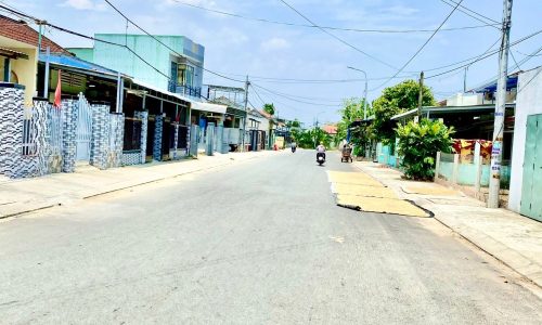 Đất liền kề trung tâm hành chính huyện, 210m2, sẵn sổ, Giá 6xx/lô