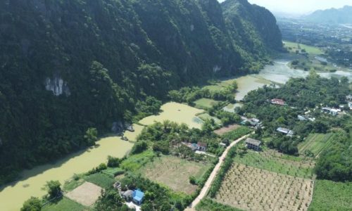 chủ cần bán lô đất 1926 m trong đó có  250m thổ cư còn lại là đất vườn