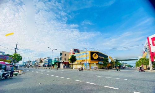 Đất ở đô thị, trung tâm hành chính huyện, 180m2, giá 8xx trieu, sẵn sổ