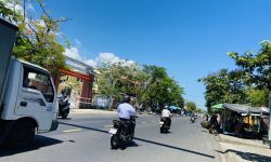 Bán lô đất sát mặt tiền đường nhựa 10m5,gần chợ,Trường Học-Sẵn sổ-Giá 6xx/lô.