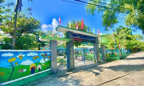 Bán Gấp 200m2 tặng nhà cấp 4. Cạnh trường học Hòa Tiến Giá chỉ 1 tỷ 4 có thương lượng