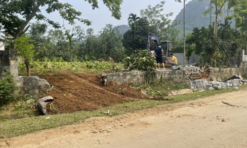 BÁN GẤP LÔ ĐẤT CÓ DT 575m2 (150m2 ONT) BÁN MẶT ĐƯỜNG LIÊN XÃ GIÁ CHỈ 1,x TỶ