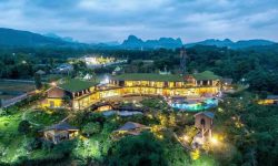 BÁN GẤP LÔ ĐẤT CÓ DT 1100m2 ĐỐI DIỆN KHU NGHỈ DƯỠNG SATOYAMA CỰC ĐẸP Ở LƯƠNG SƠN