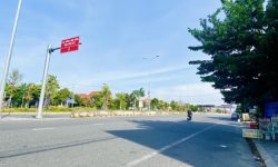 142m2 đất ở hoàn toàn nằm gần chợ,cách Trạm Thu Phí Điện Bàn 3km.Đường QH 17m5.Giá 6xxtr/1 lô.